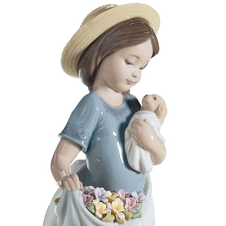 Lladró Figurina Bimba Coccole in Giardino 22x12cm Porcellana