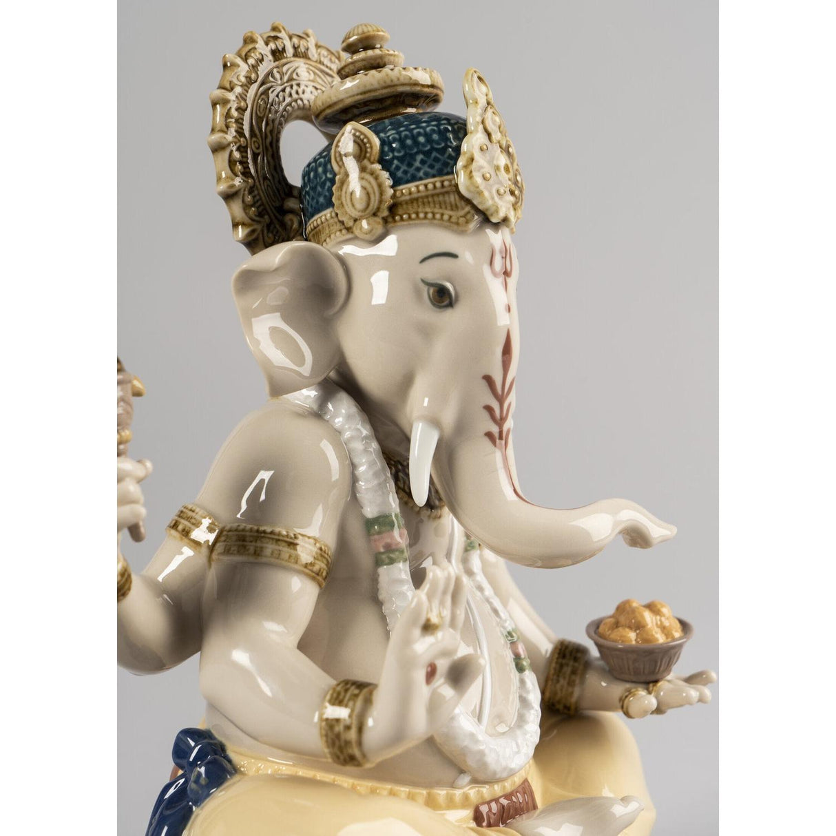 LLADRO' Figura Lord Ganesha 24x16cm Porcellana