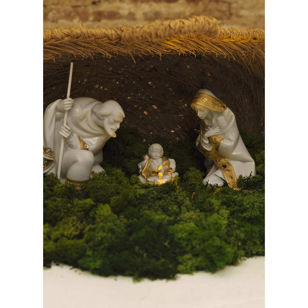 LLADRO' Figurina Natività Maria Lustro Oro 18x13cm Porcellana
