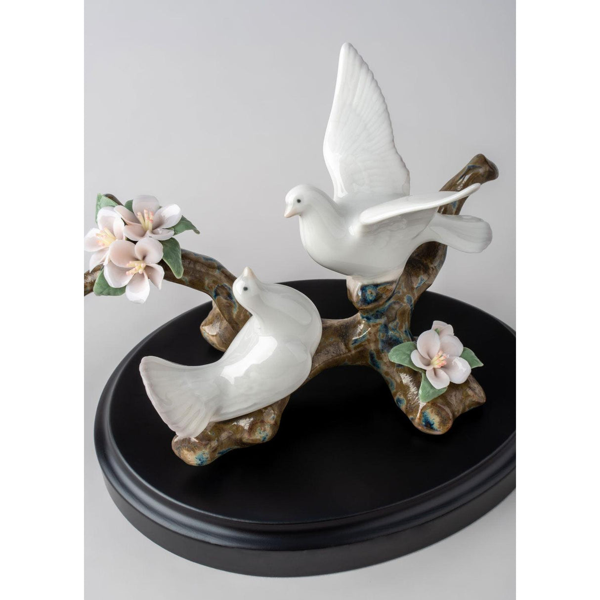 LLADRO' Figurina Colombe Su Ciliegio 11x14cm Porcellana