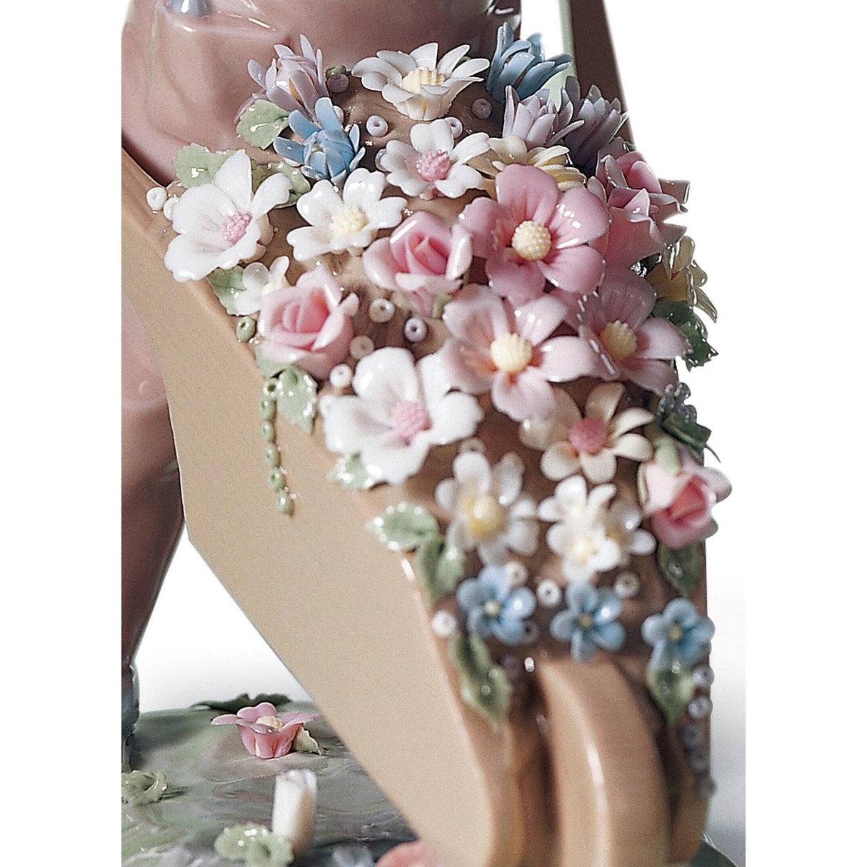 LLADRO' Figurina Bimbo con Fiori 23x14cm Porcellana