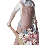 LLADRO' Figurina Bimbo con Fiori 23x14cm Porcellana