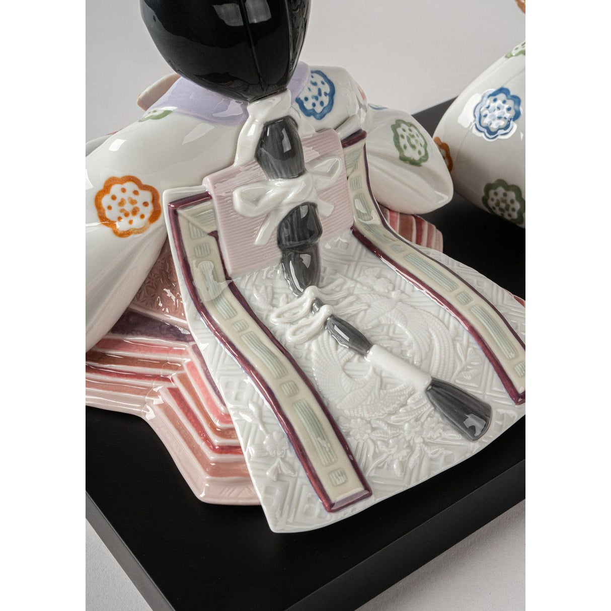 LLADRO' Scultura Hina Dolls Incisione Floreale Serie Limitata 26x41cm Porcellana