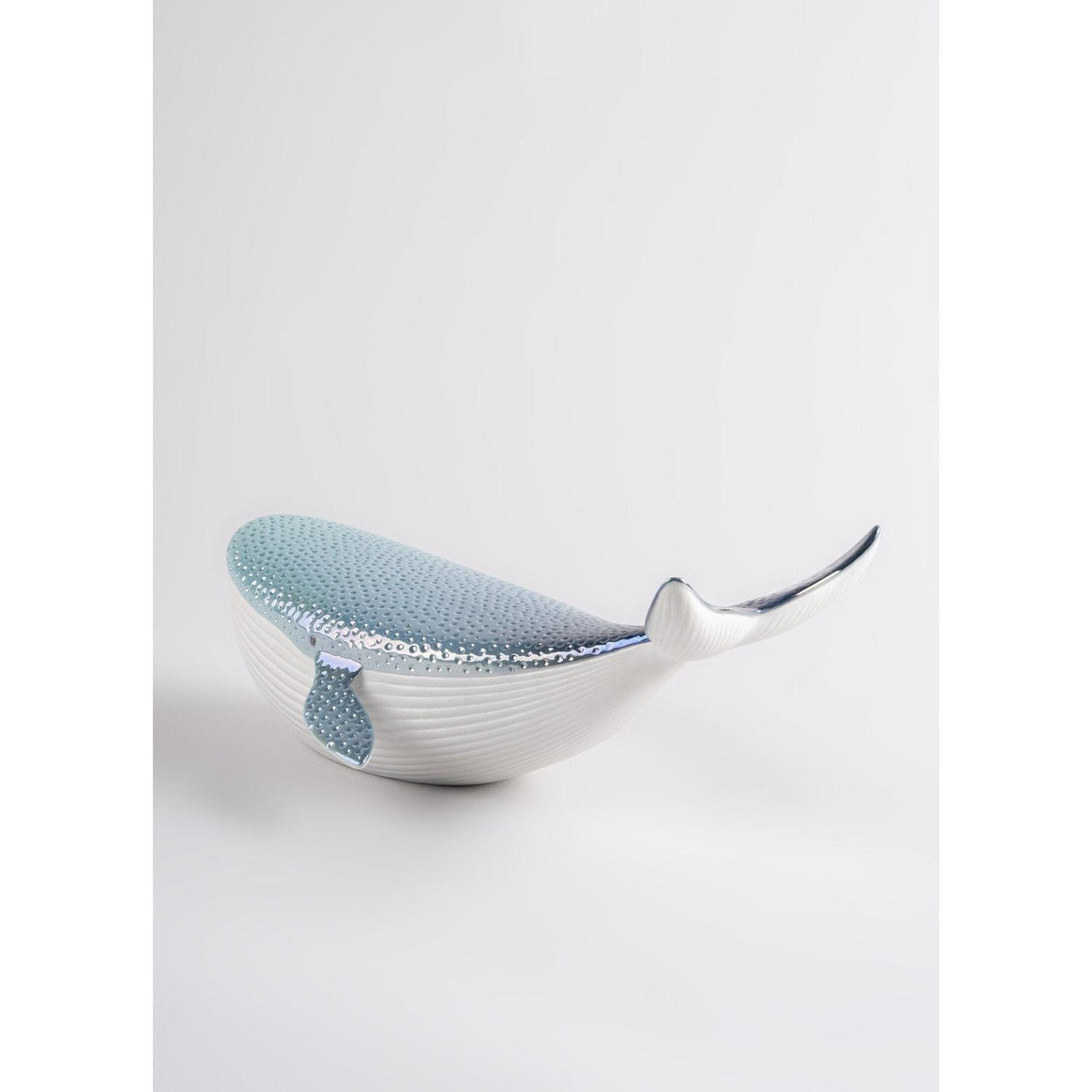 LLADRO' Figurina Scultura Balena Piccola 11x27cm Porcellana