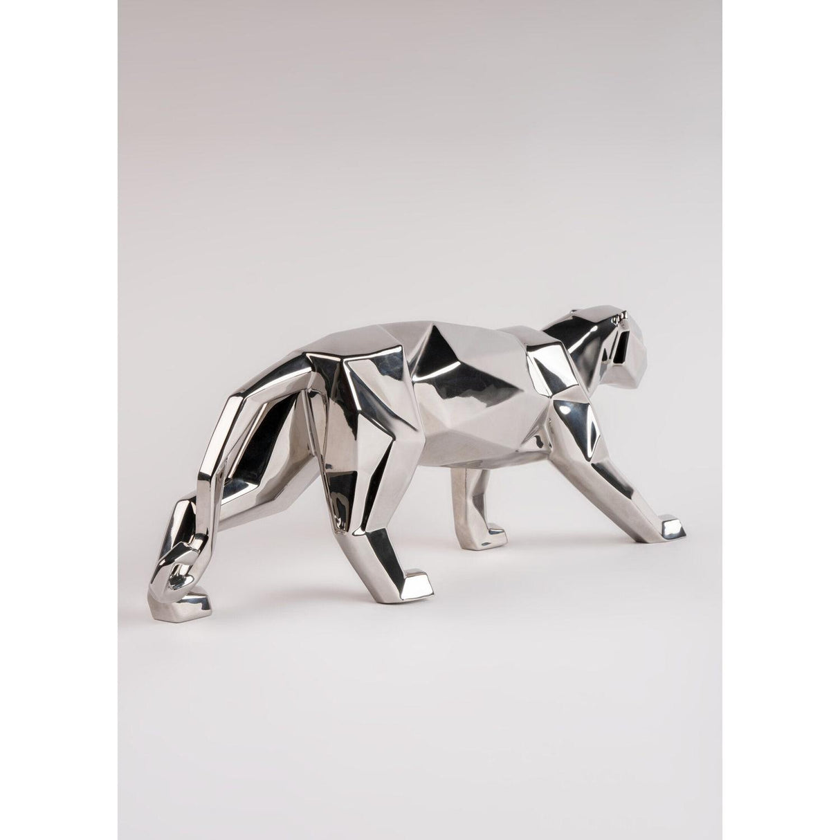 LLADRO' Scultura Pantera Argento 19x50cm Porcellana