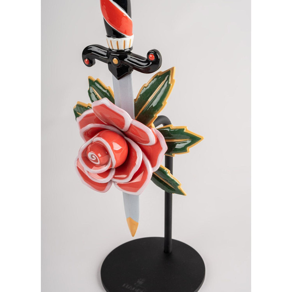 Lladró Figurina Rosa e Pugnale 36x15cm Porcellana