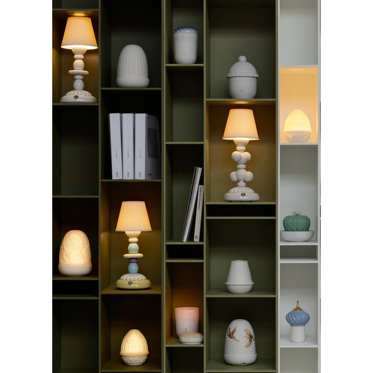 LLADRO' Lampada da Tavolo Firefly Cactus Bianco 30x12cm Porcellana