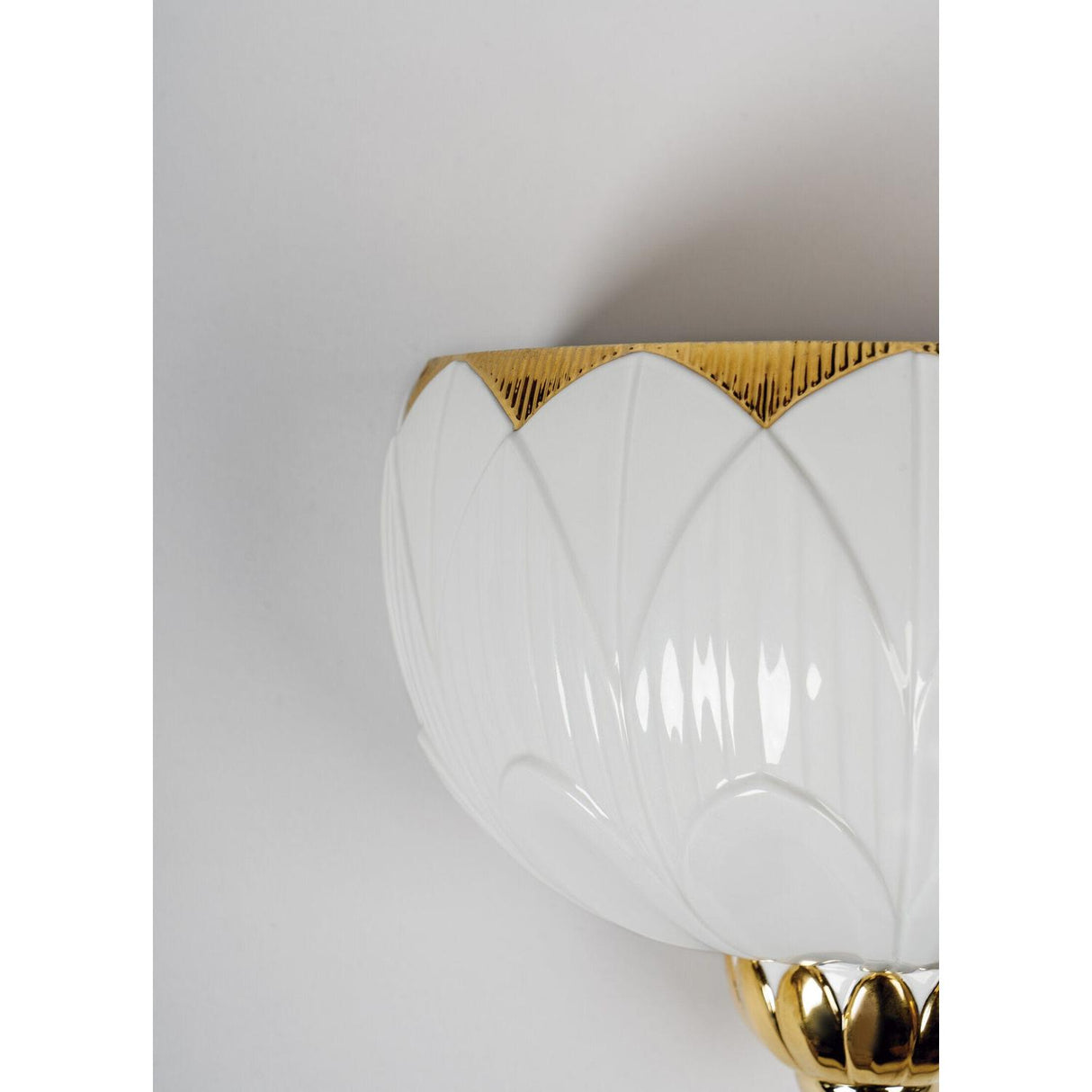 LLADRO' Applique Ivy & Seed Bianco e Oro 18x23cm Porcellana