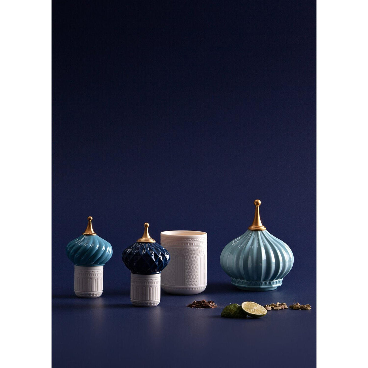 LLADRO' Candela Torre del Nord 1001 Lights Profumo Unbreakable Spirit 26x13cm Porcellana