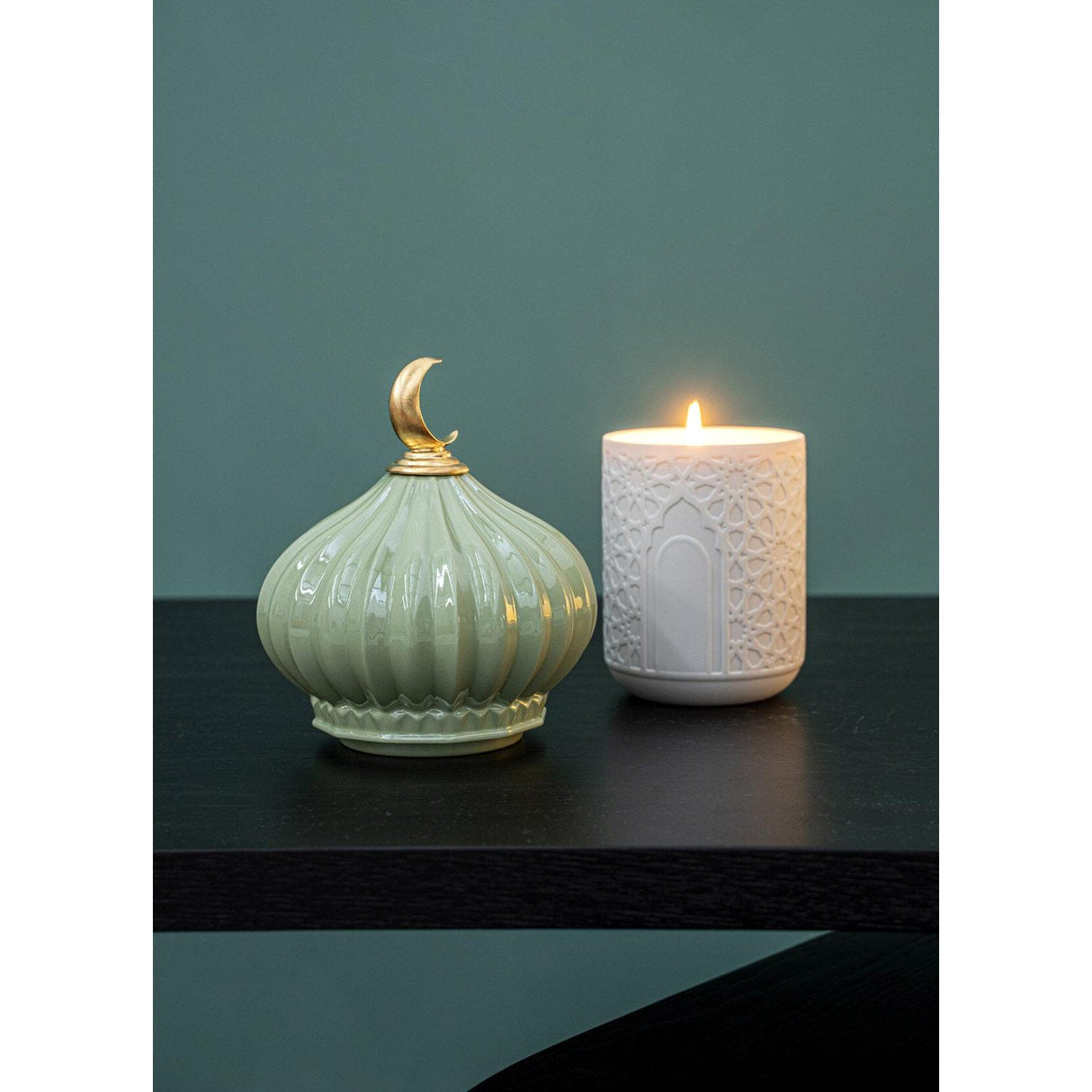 LLADRO' Candela Majestic Nights a Secret Orient 24x13cm Porcellana