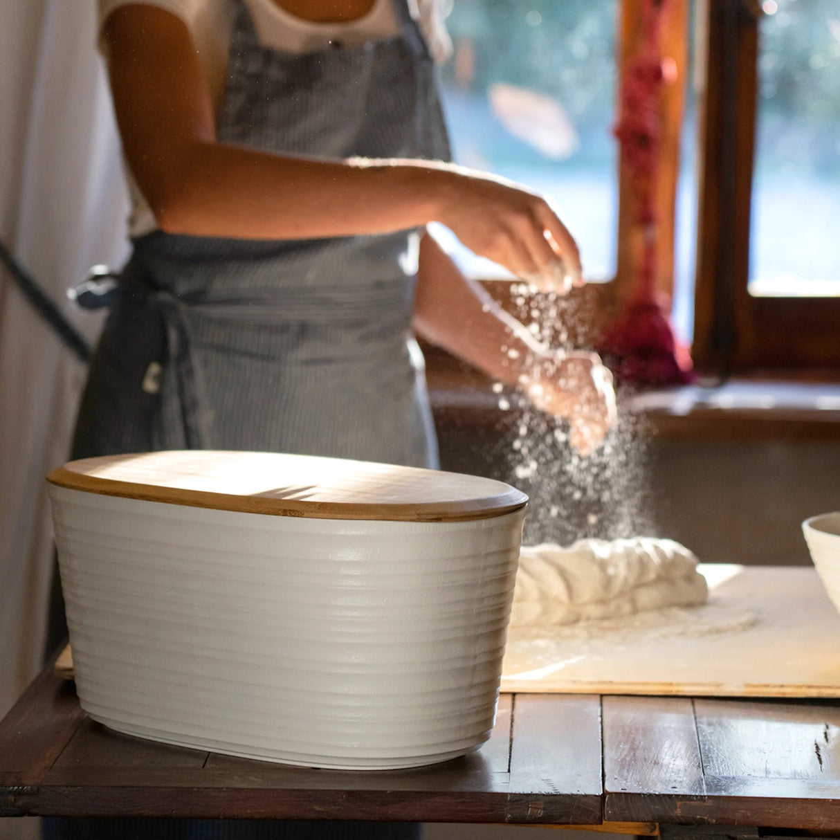 GUZZINI Tierra Contenitore Pane 31,5x16,5cm Plastica Bianco Latte