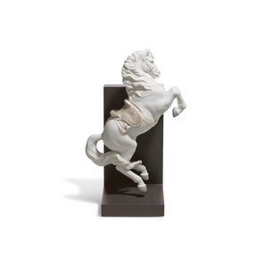 Statuina Cavallo in Courbette Lladrò in porcellana opaca 33x22 cm