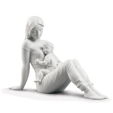 Scultura L'Amore di una Madre Lladrò in porcellana lucida 25x36 cm