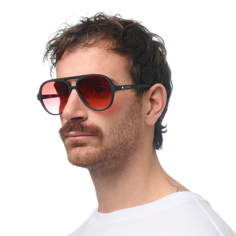 OKKIA Alessio Occhiali da Sole Unisex Goccia Nero Rosso