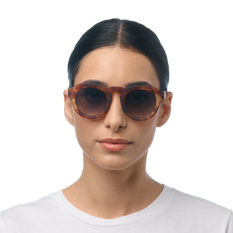 OKKIA Zeno Occhiali da Sole Unisex Tondo Sahara Avana Gradiente Verde