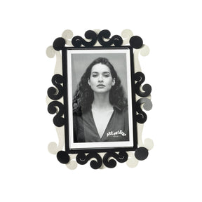 Portafoto Arti e Mestieri in metallo color avorio 10x15 cm