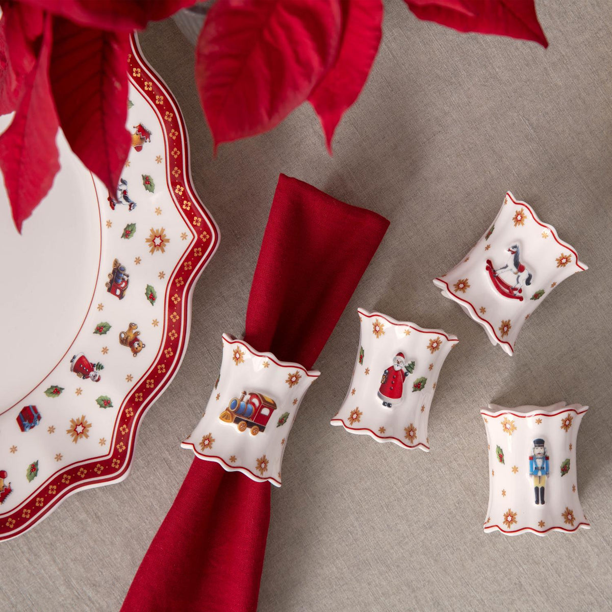 VILLEROY & BOCH Set 4 Portatovaglioli Natalizi Toy's Delight in Porcellana Premium 5cm