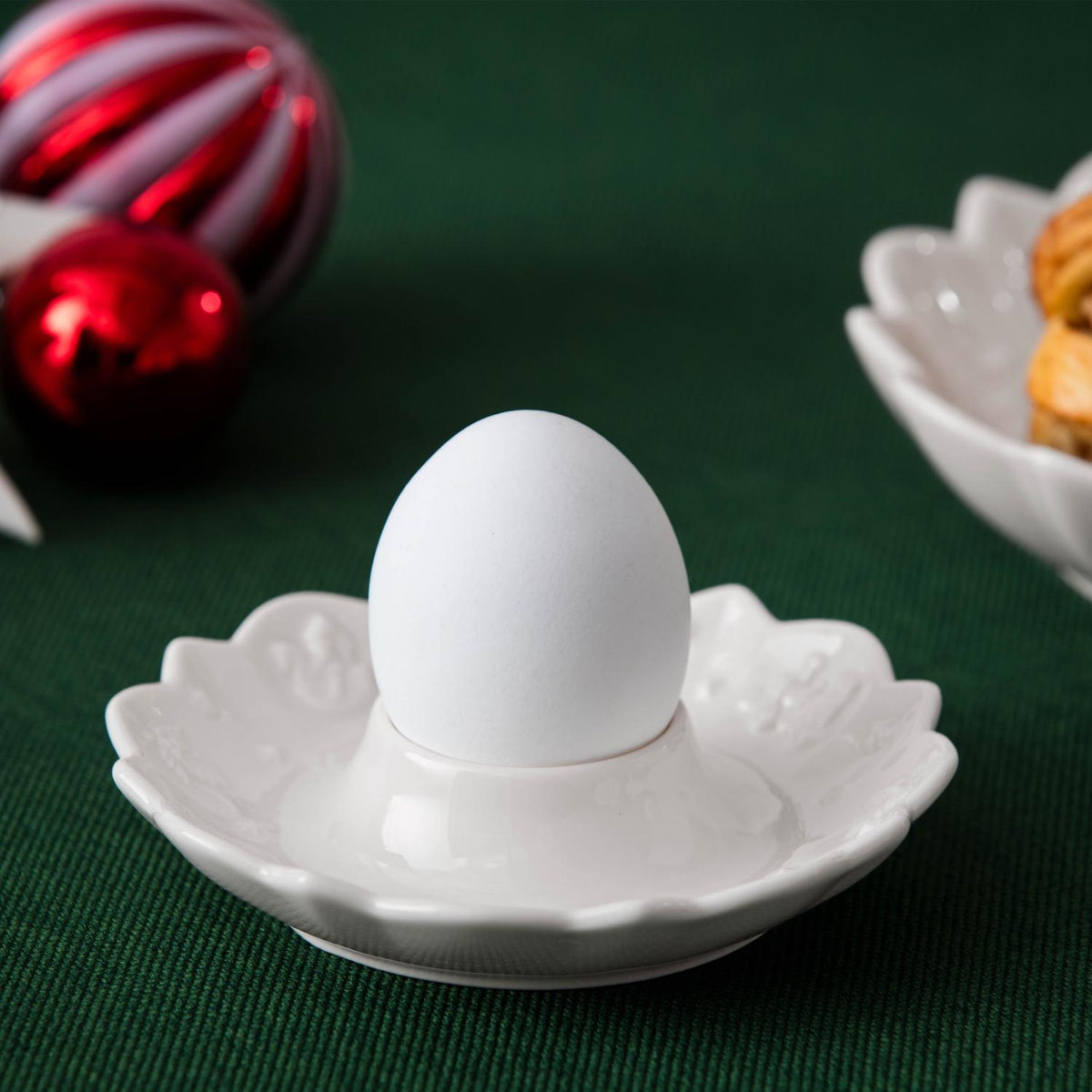 VILLEROY & BOCH Portauovo Natalizio Toy's Delight Royal Classic Bianco in Porcellana Premium 11cm