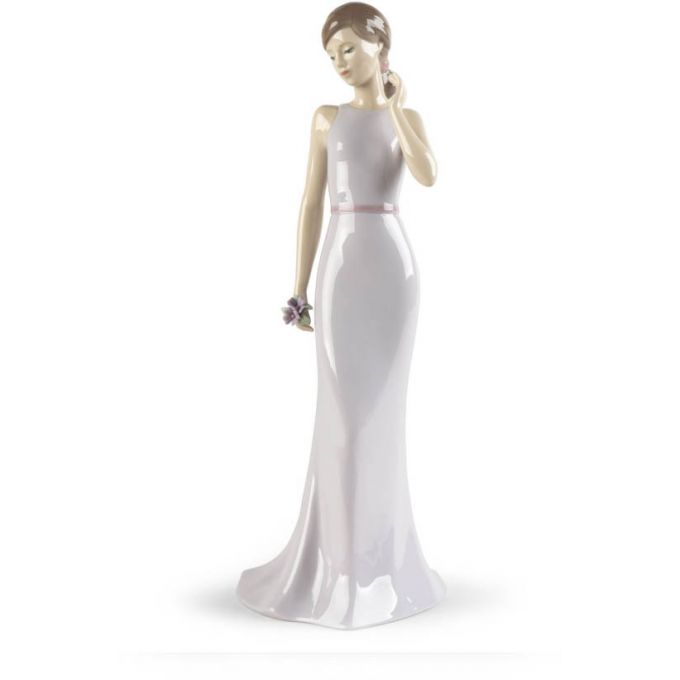 Statuina Ragazza con Fiore NAO in porcellana decorata a mano 30 cm