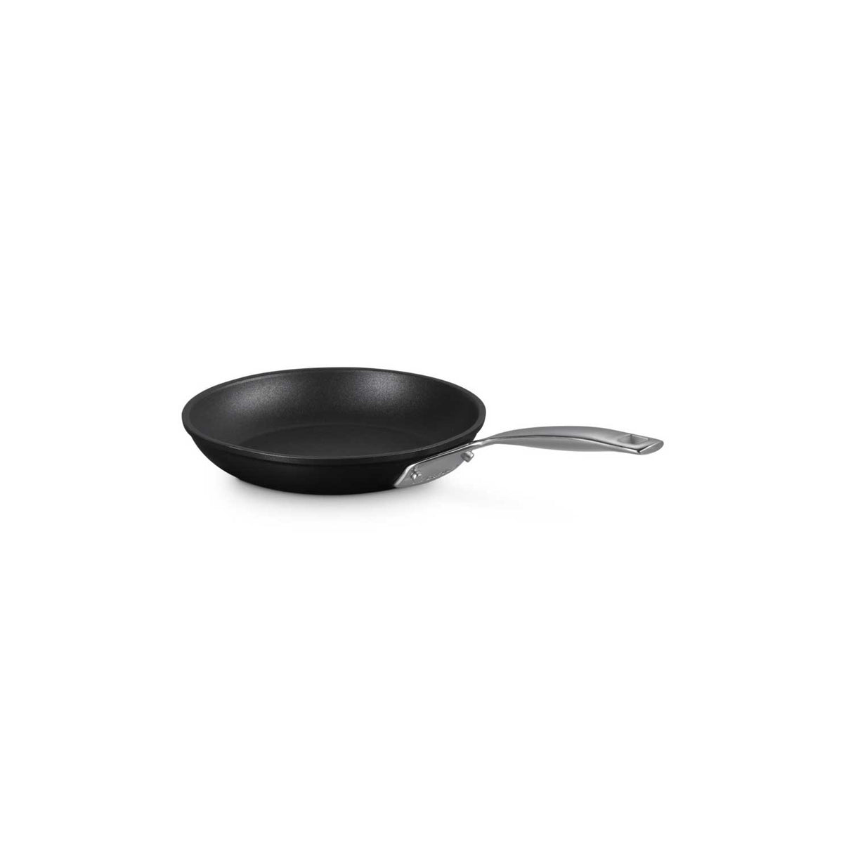 LE CREUSET Low Pan with Long Non-Stick Handle 20cm Aluminium