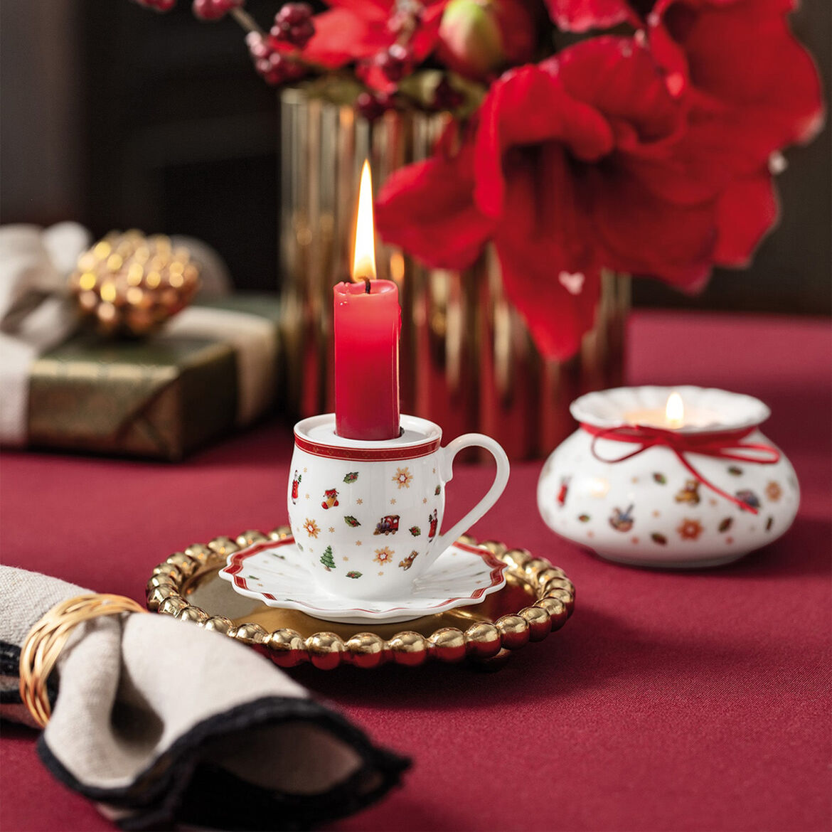 VILLEROY &amp; BOCH Toy's Delight Decoration Cup Candle Holder 10x6cm Christmas Decoration Porcelain