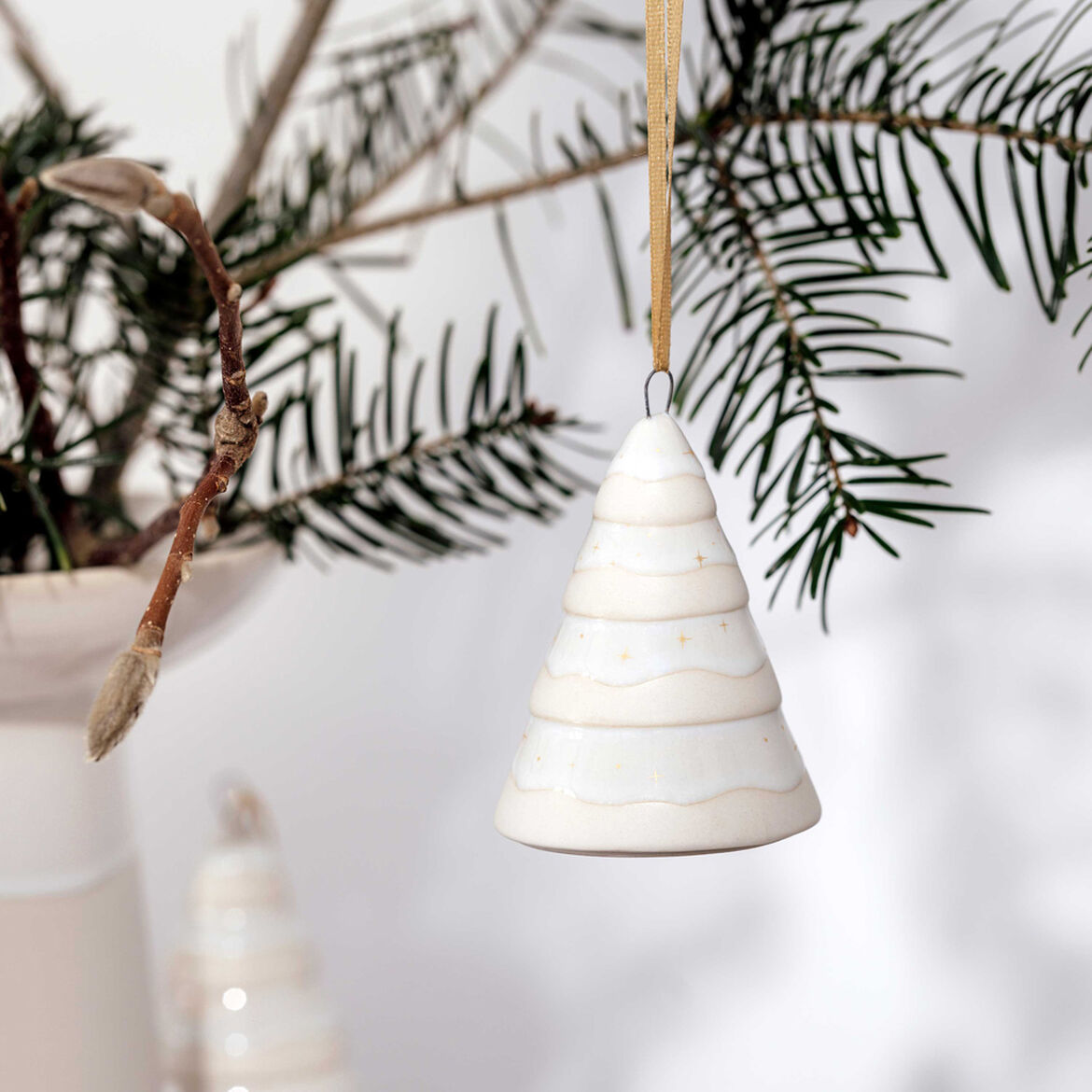 VILLEROY &amp; BOCH Winter Glow Christmas Tree Hanger Decoration 7.5cm Porcelain