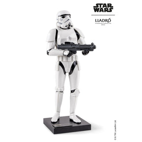 Scultura Stormtrooper Lladrò in porcellana bianca e nera 40x16 cm