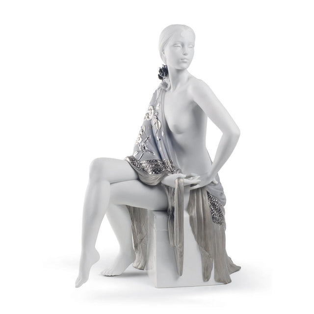 Statuina Donna con Scialle Lladrò porcellana bianca opaca dettagli argento
