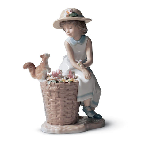 Statuina Salve Scoiattolino Lladrò in porcellana lucida 20x14 cm