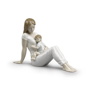 Scultura L'Amore di una Madre Lladrò in porcellana 25x36 cm