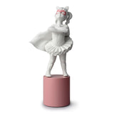 Scultura Sono Una Supereroina Lladrò in porcellana bianca opaca 40x17 cm