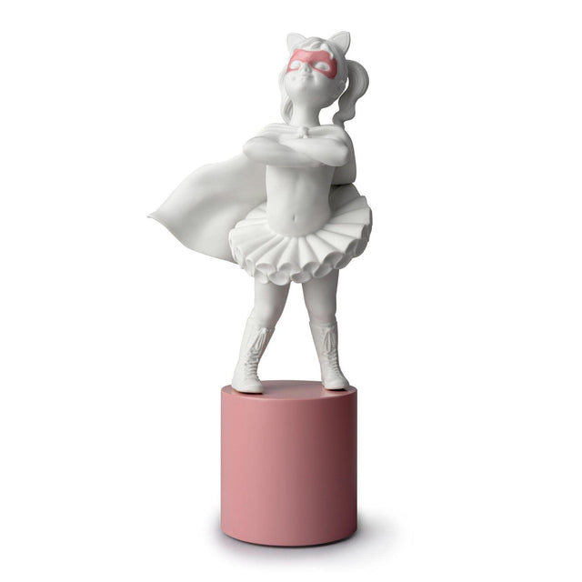 Scultura Sono Una Supereroina Lladrò in porcellana bianca opaca 40x17 cm