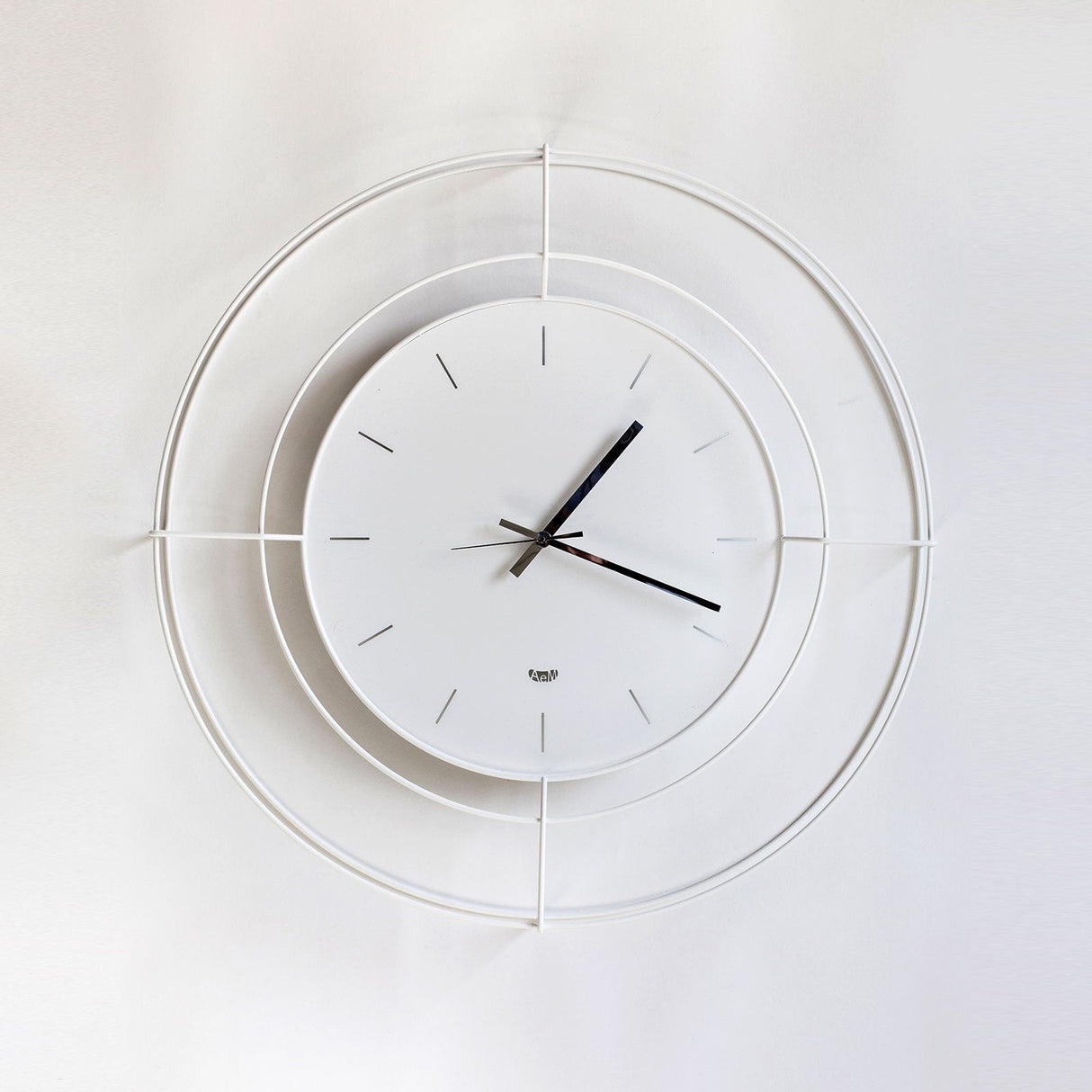 Orologio da parete Nudo Arti e Mestieri in metallo 30x30 cm