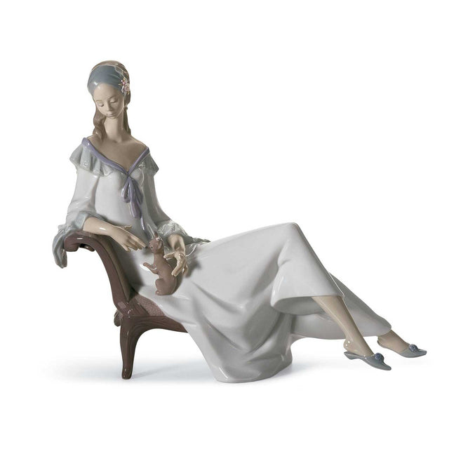 Scultura Dama con Chihuahua Lladrò in porcellana lucida 23x28 cm