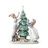 Albero di Natale Lladrò in porcellana lucida con decori pastello 32x28 cm