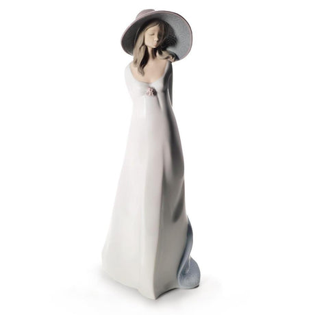 Statuina Sole di Primavera NAO in porcellana decorata a mano 32 cm
