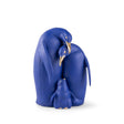 Famiglia di pinguini Lladrò in porcellana blu elettrico e oro 25x16 cm